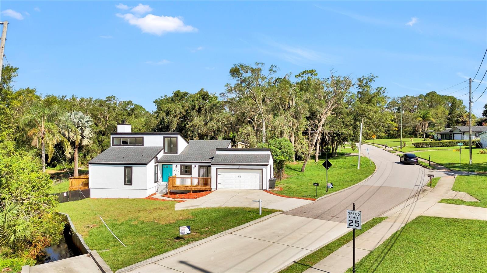 Image 4 of 47 For 910 Florida Boulevard