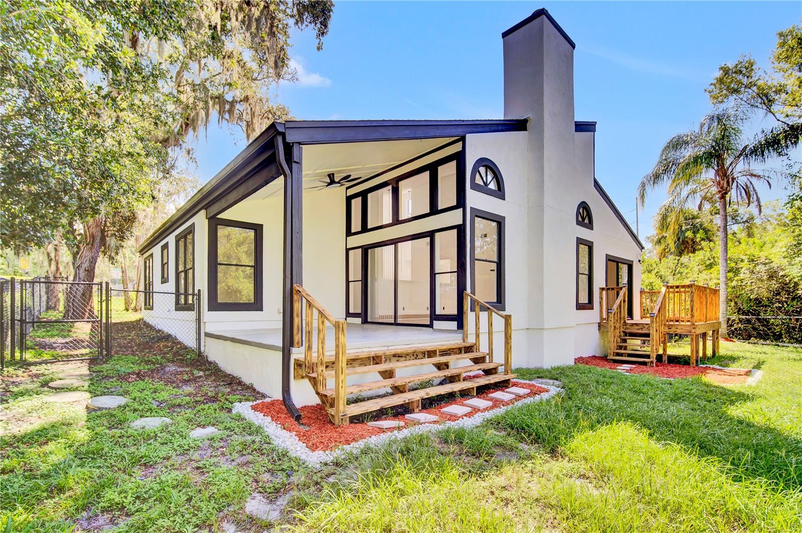 Image 40 of 47 For 910 Florida Boulevard