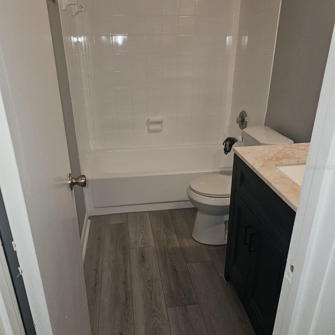 Image 3 of 7 For 5231 Via Hacienda Circle 117