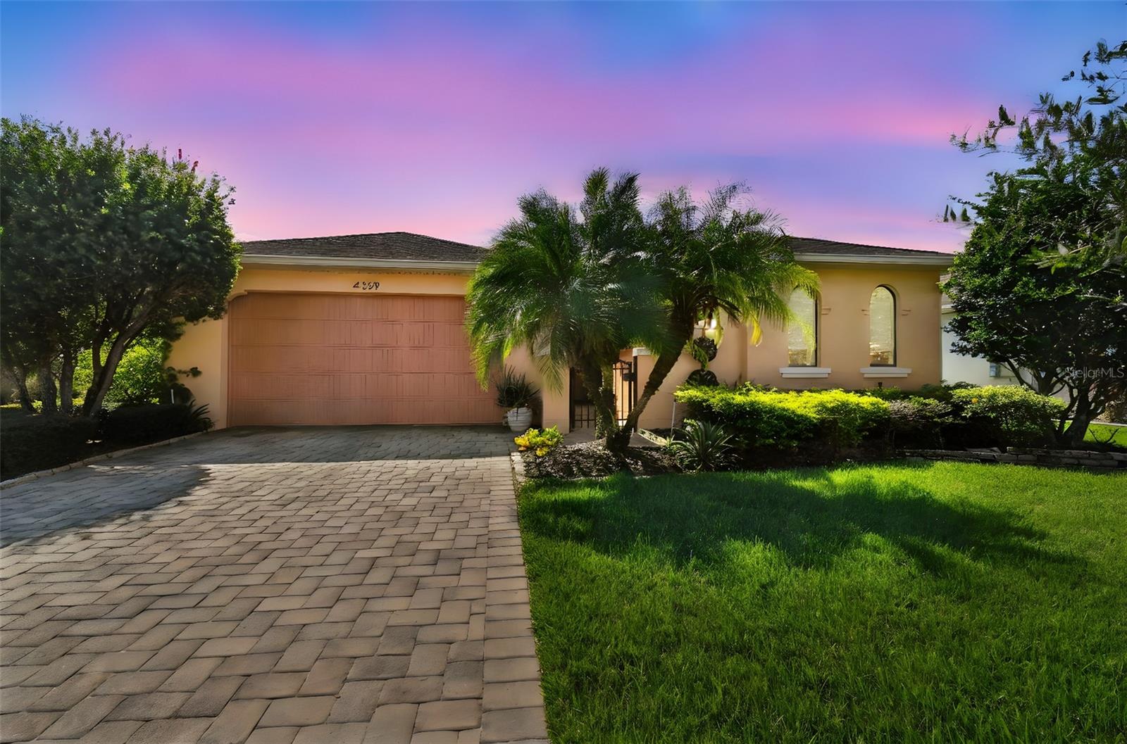 Image 2 of 58 For 1329 Del Mar Drive