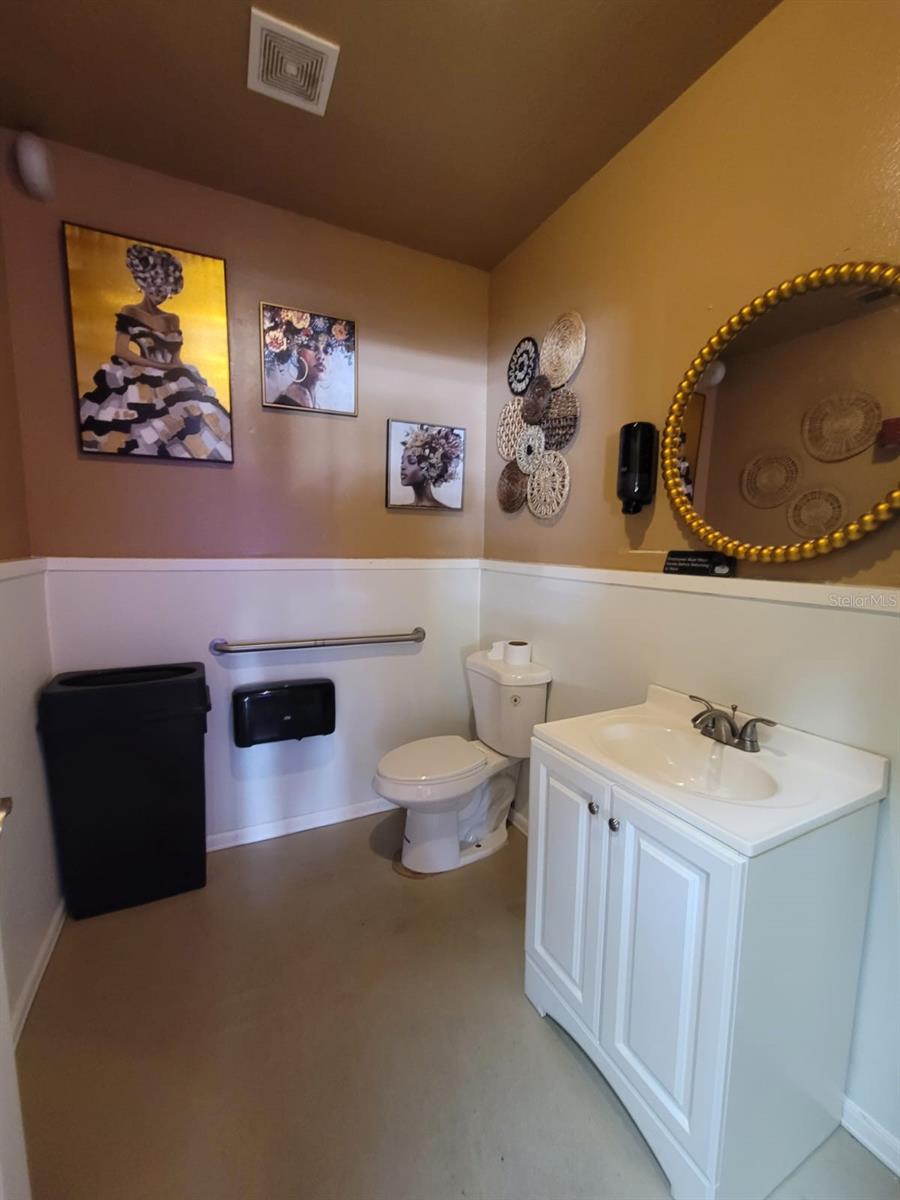 Image 16 of 21 For 4100 Orange Blossom Trail