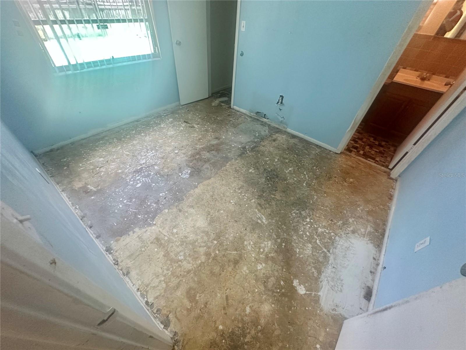 Image 11 of 18 For 8411 Paxton Drive