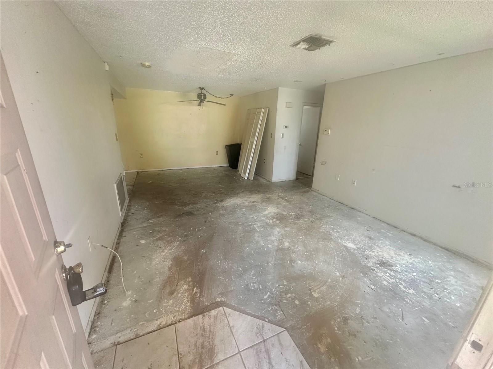 Image 4 of 18 For 8411 Paxton Drive