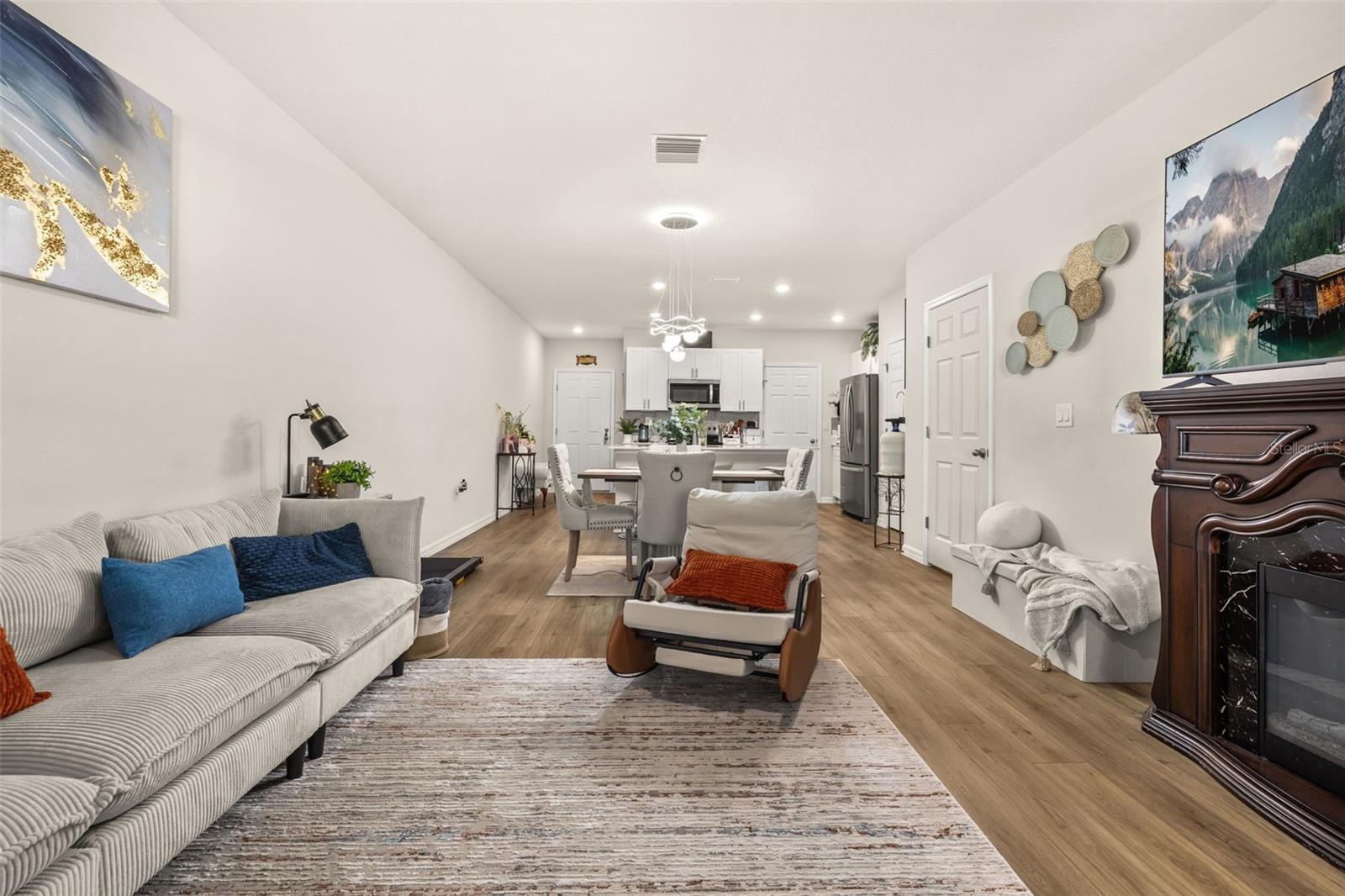 Image 15 of 46 For 4345 Hillock Boulevard