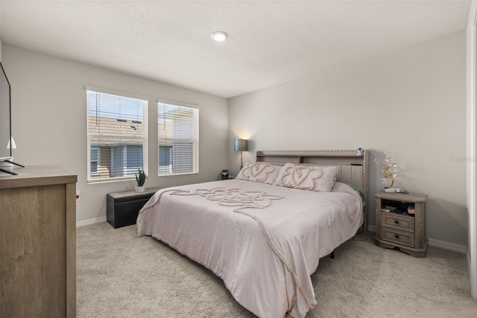 Image 19 of 46 For 4345 Hillock Boulevard