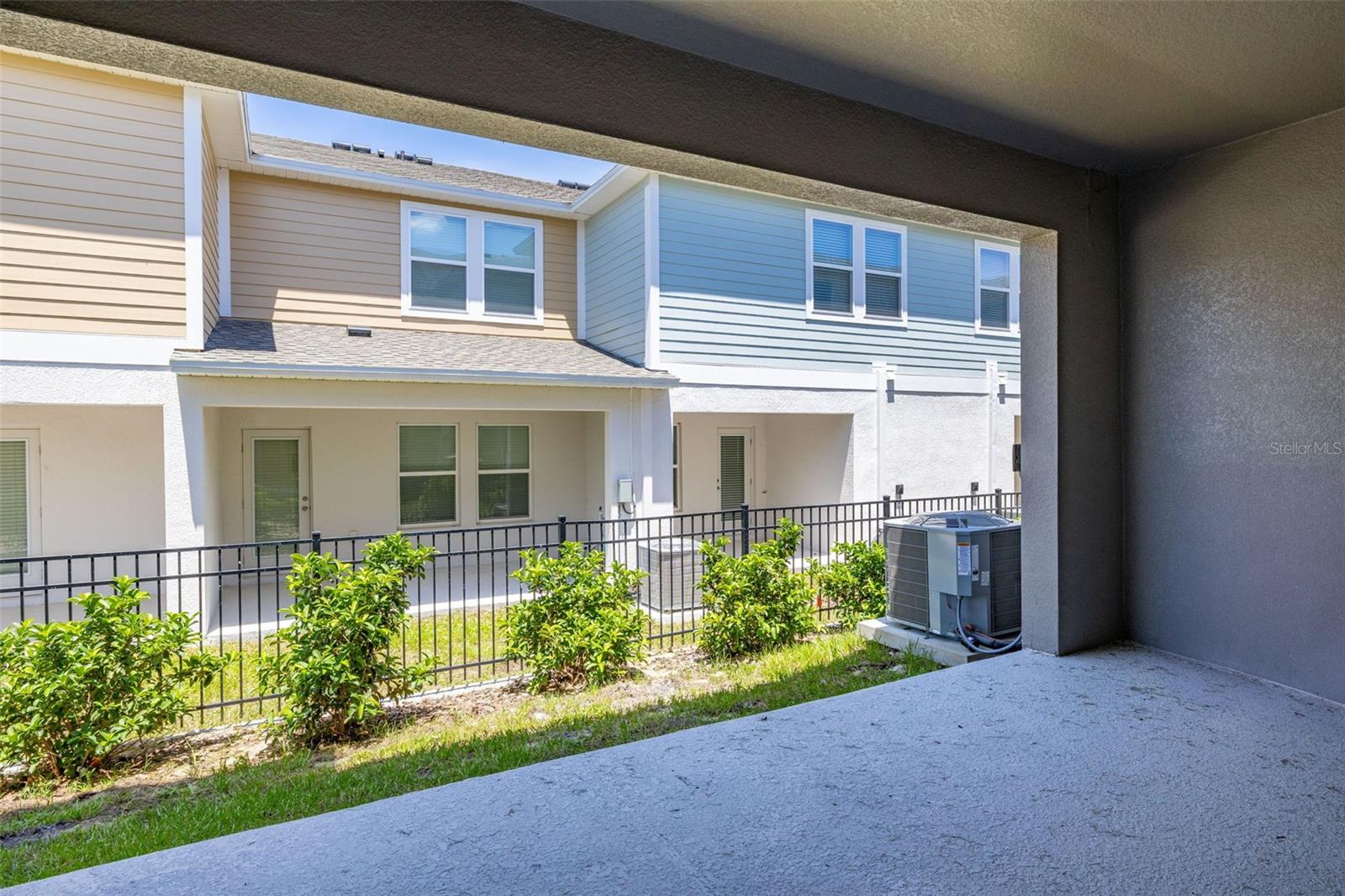 Image 33 of 46 For 4345 Hillock Boulevard