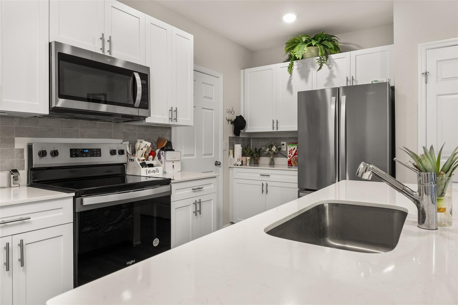 Image 7 of 46 For 4345 Hillock Boulevard