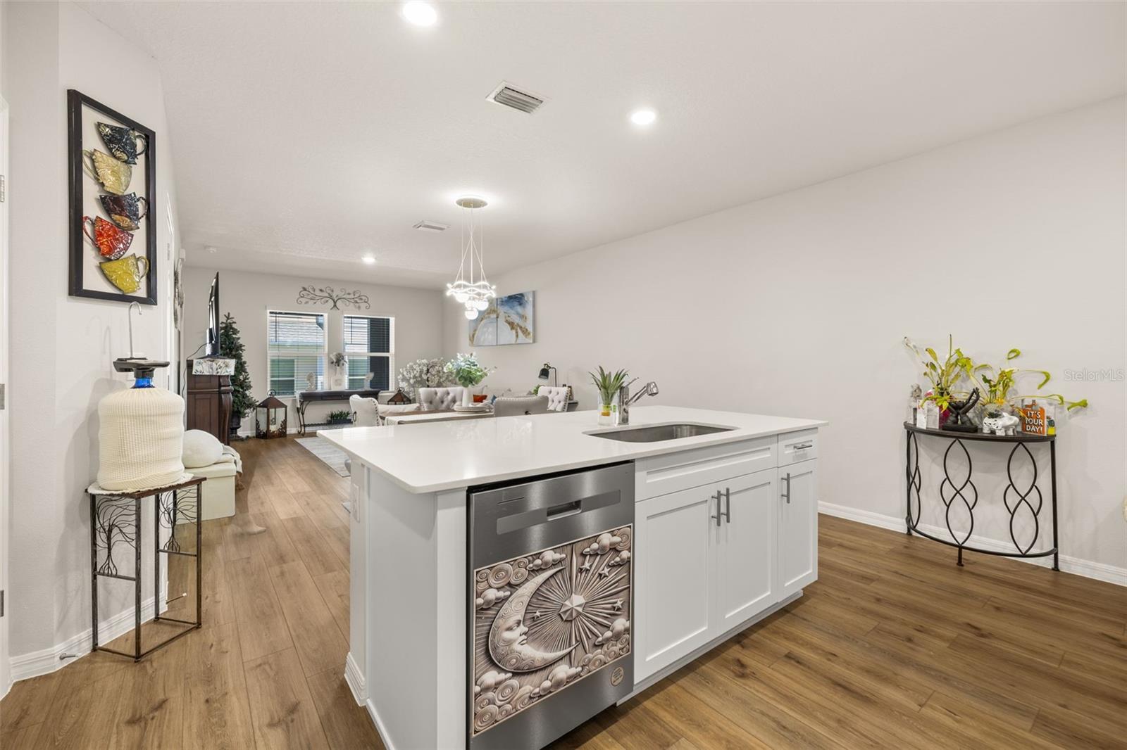 Image 8 of 46 For 4345 Hillock Boulevard