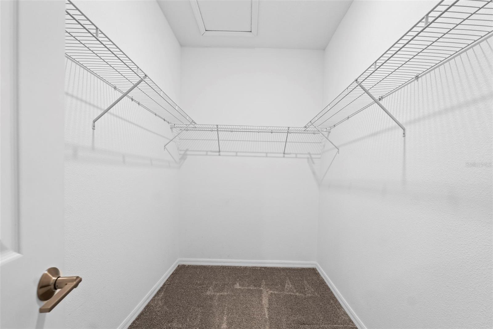 Image 18 of 43 For 1006 Breggia Court