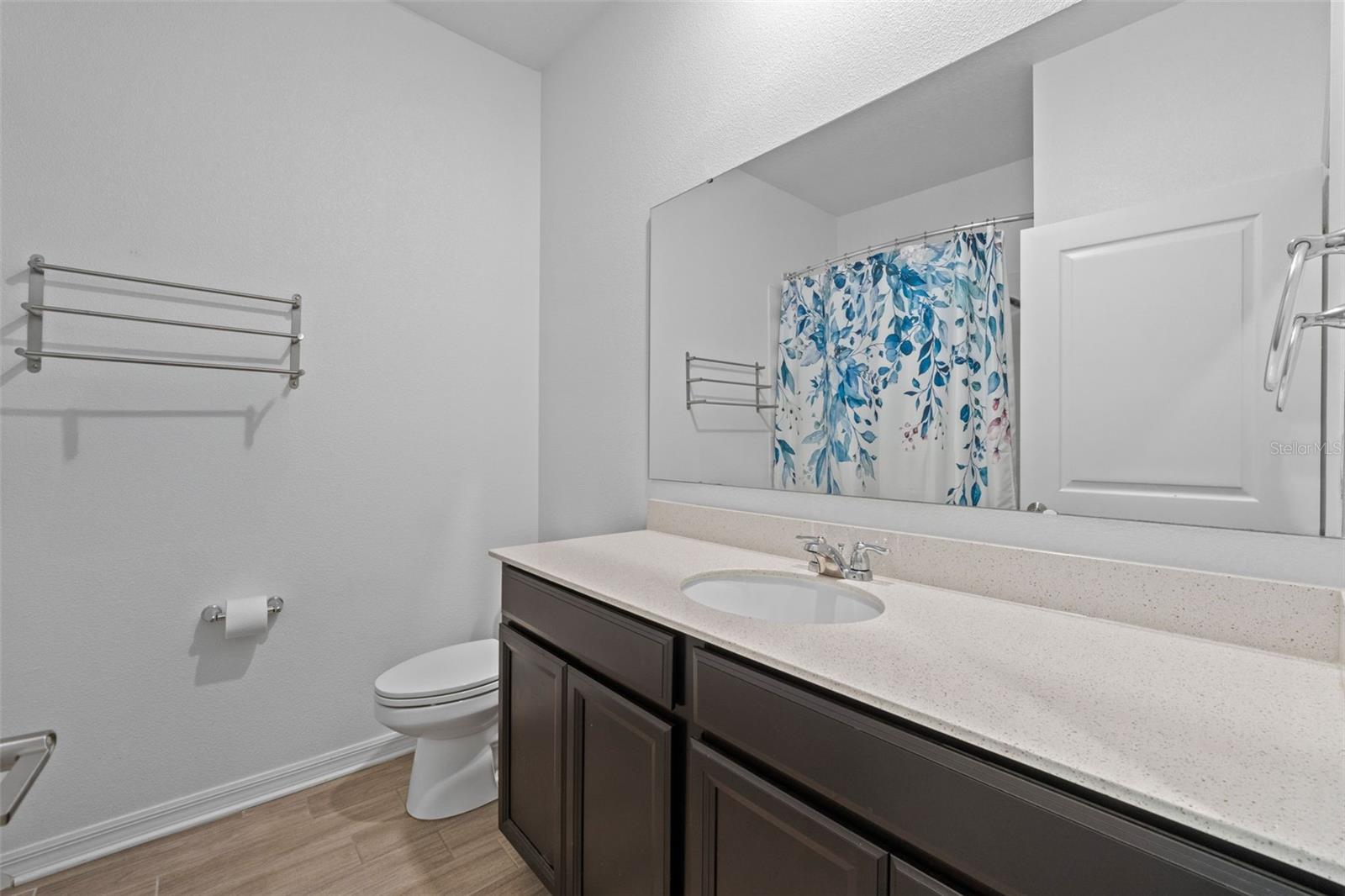 Image 21 of 43 For 1006 Breggia Court