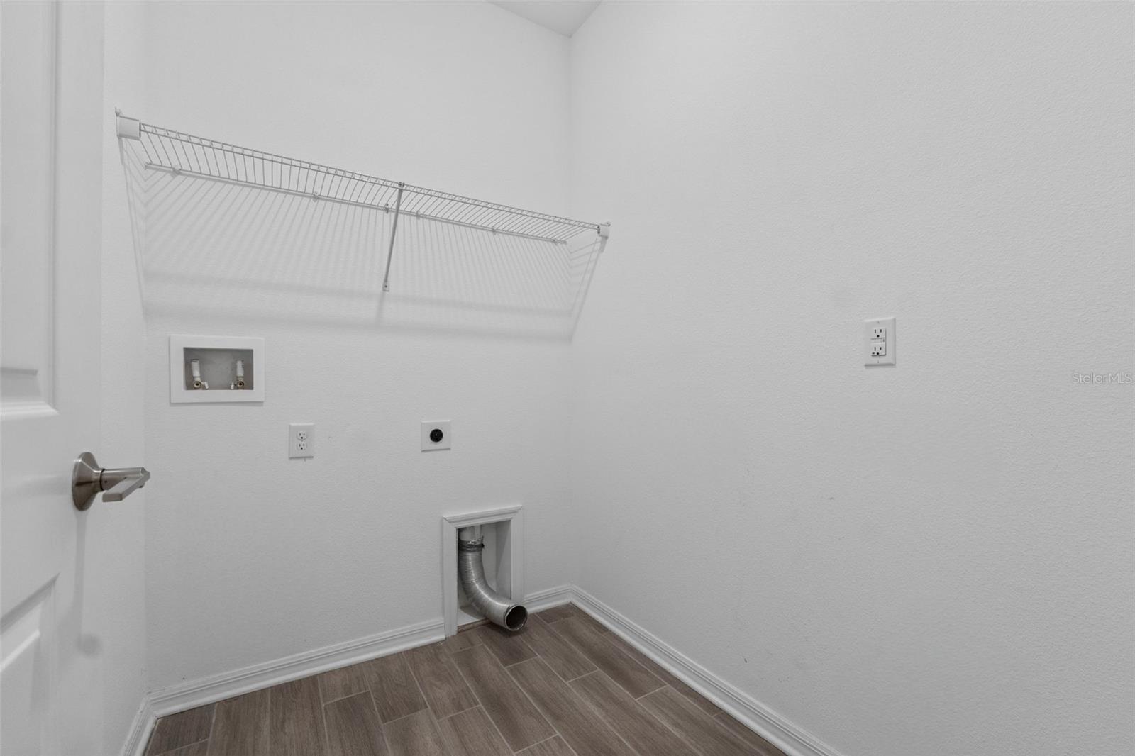 Image 24 of 43 For 1006 Breggia Court