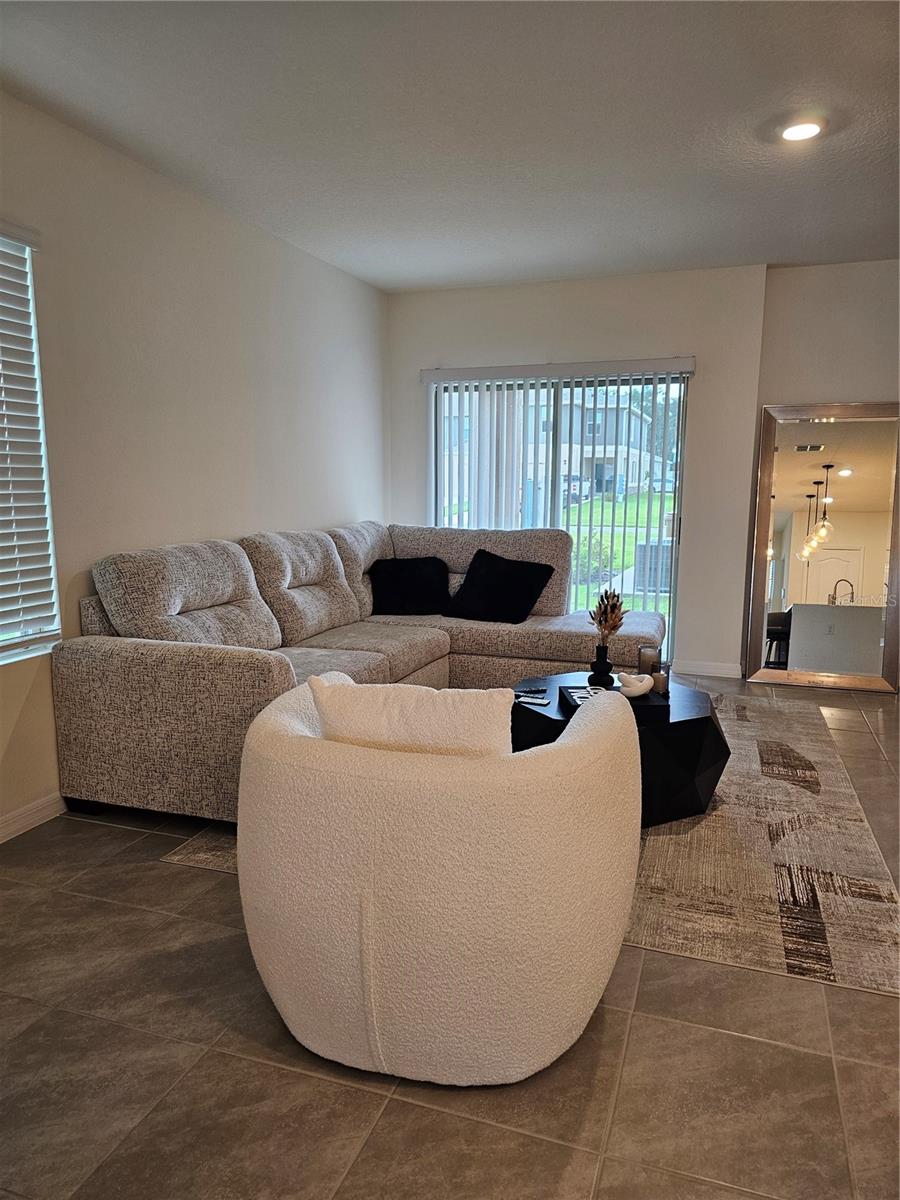 Image 7 of 21 For 2015 King Ranch St