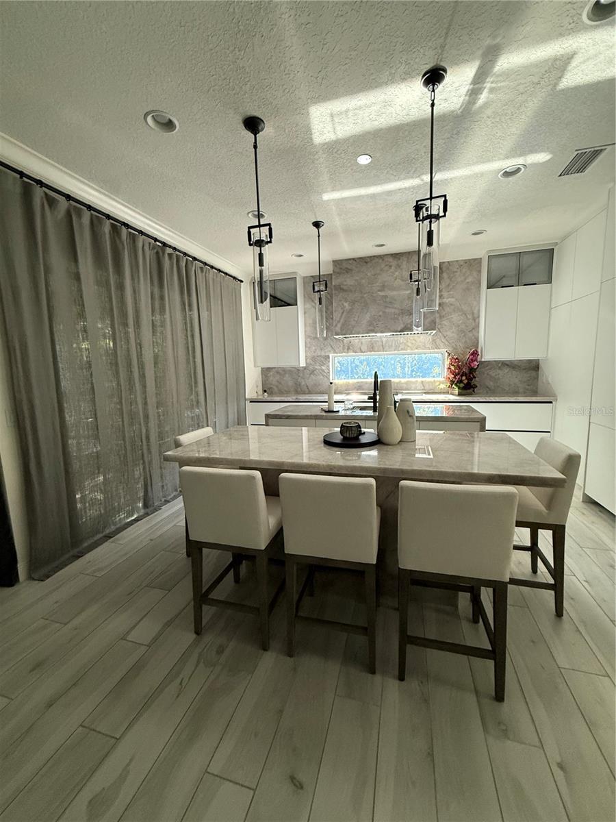 Image 14 of 65 For 9870 Mere Parkway