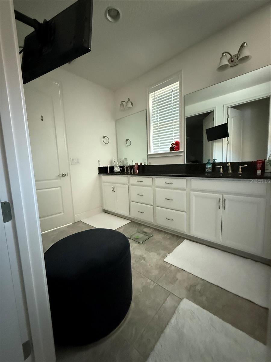 Image 33 of 65 For 9870 Mere Parkway