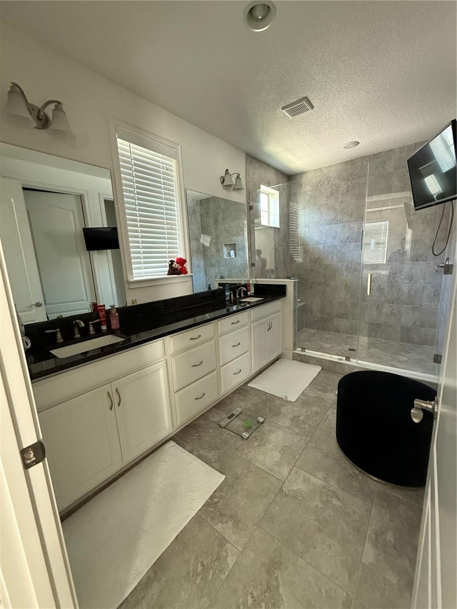 Image 34 of 65 For 9870 Mere Parkway