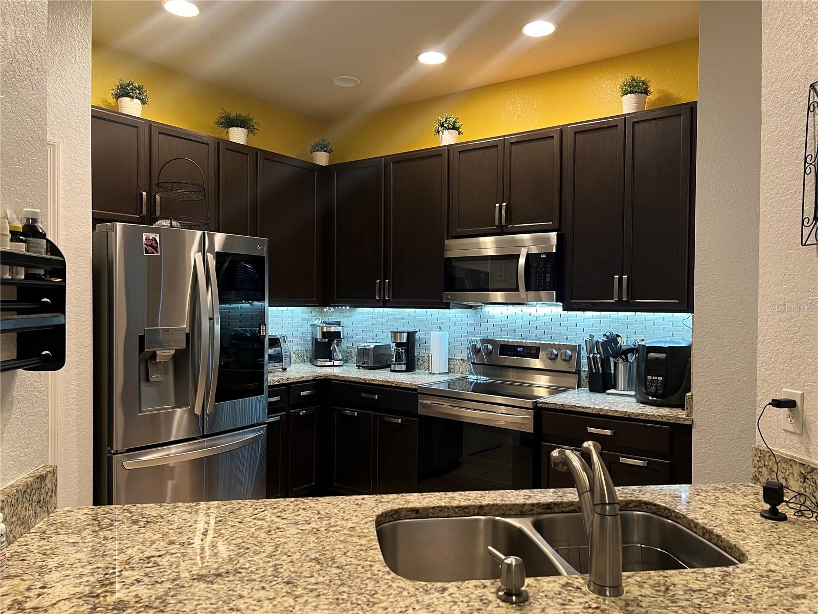 Image 18 of 31 For 3321 Whitestone Circle 203