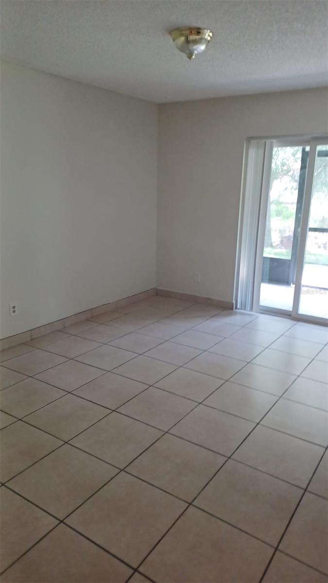 Image 4 of 7 For 2401 Barley Club Court 2