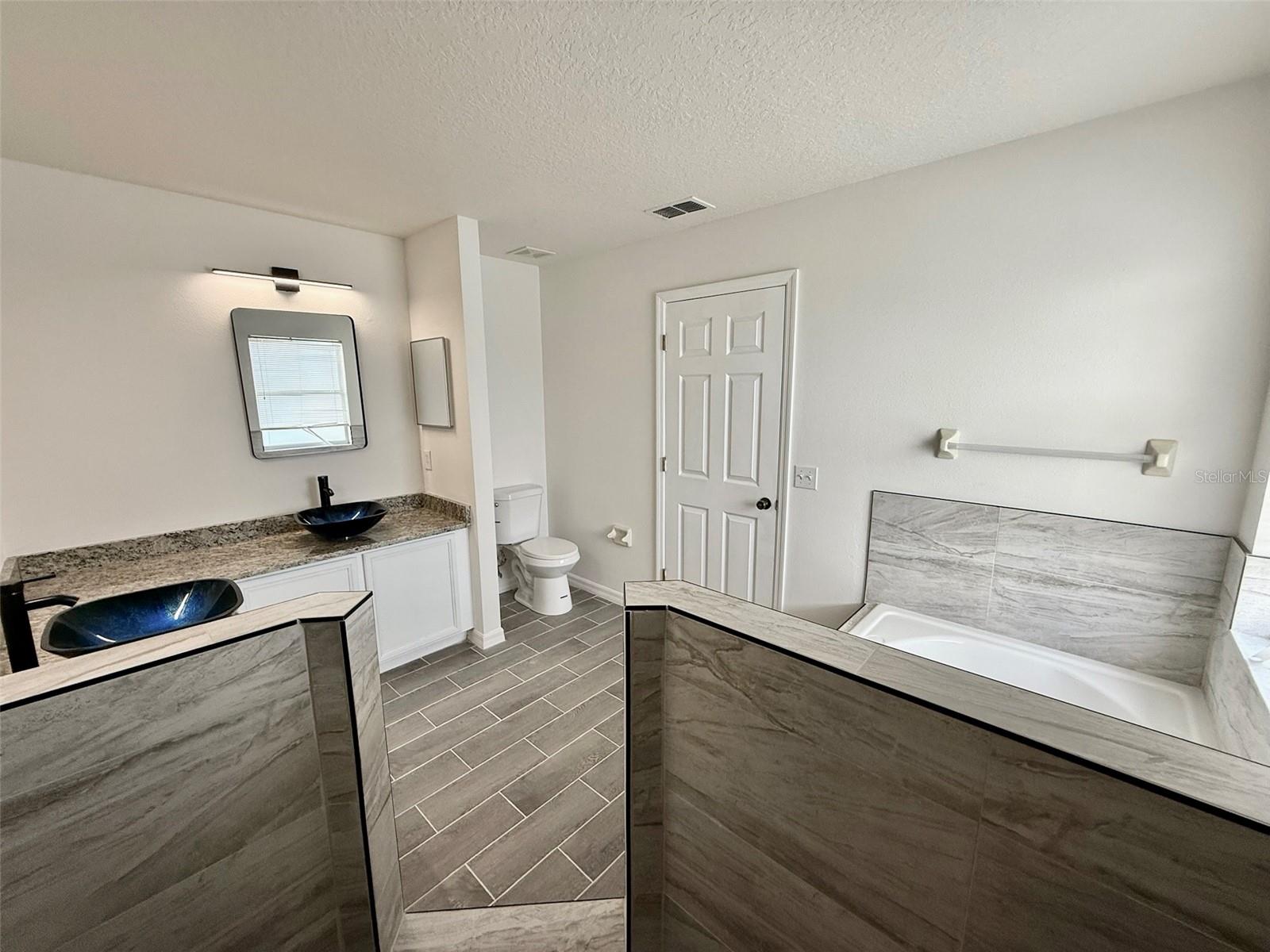 Image 25 of 27 For 608 Bluebill Court