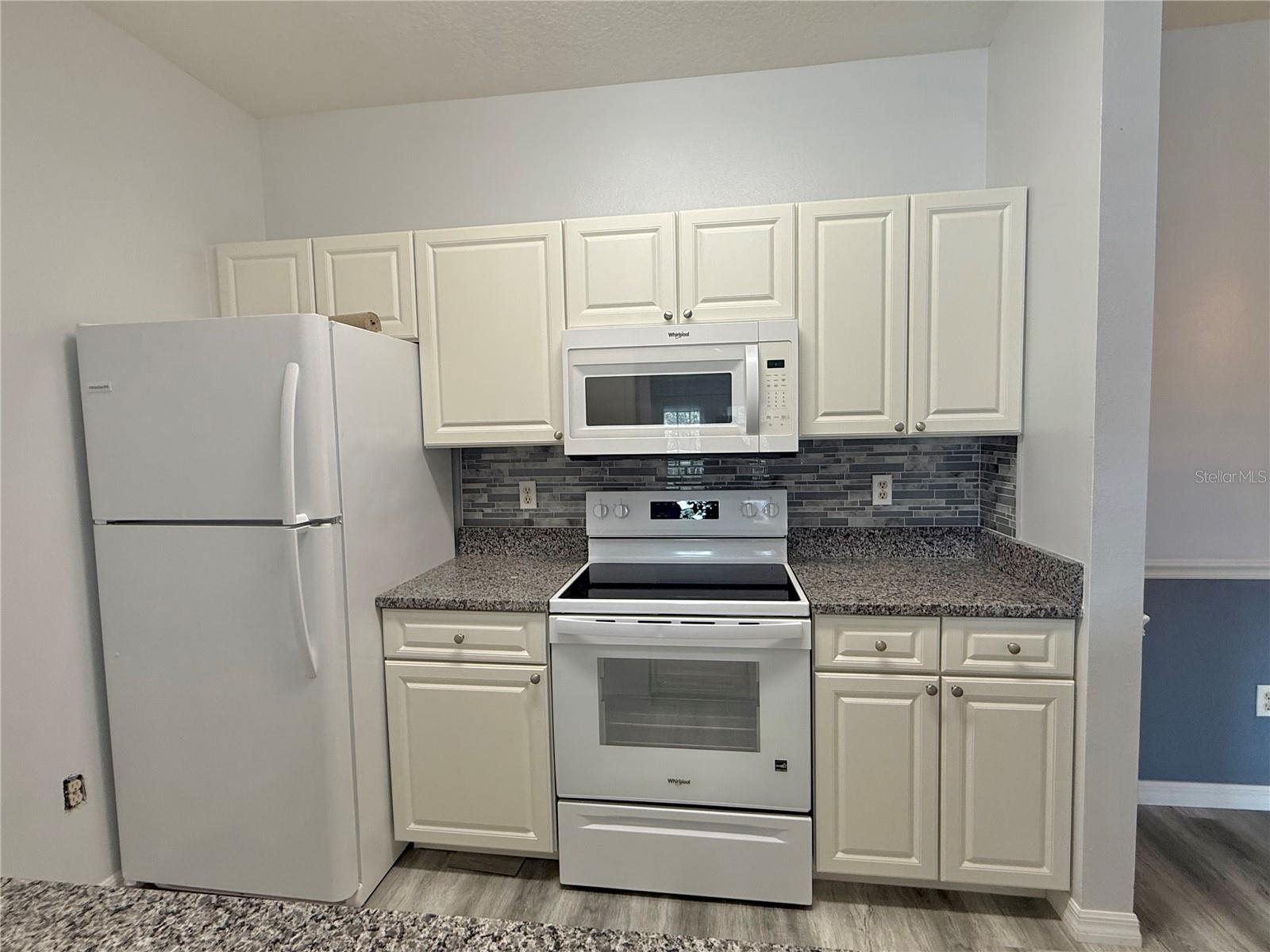 Image 10 of 30 For 14226 Fredricksburg Drive 204