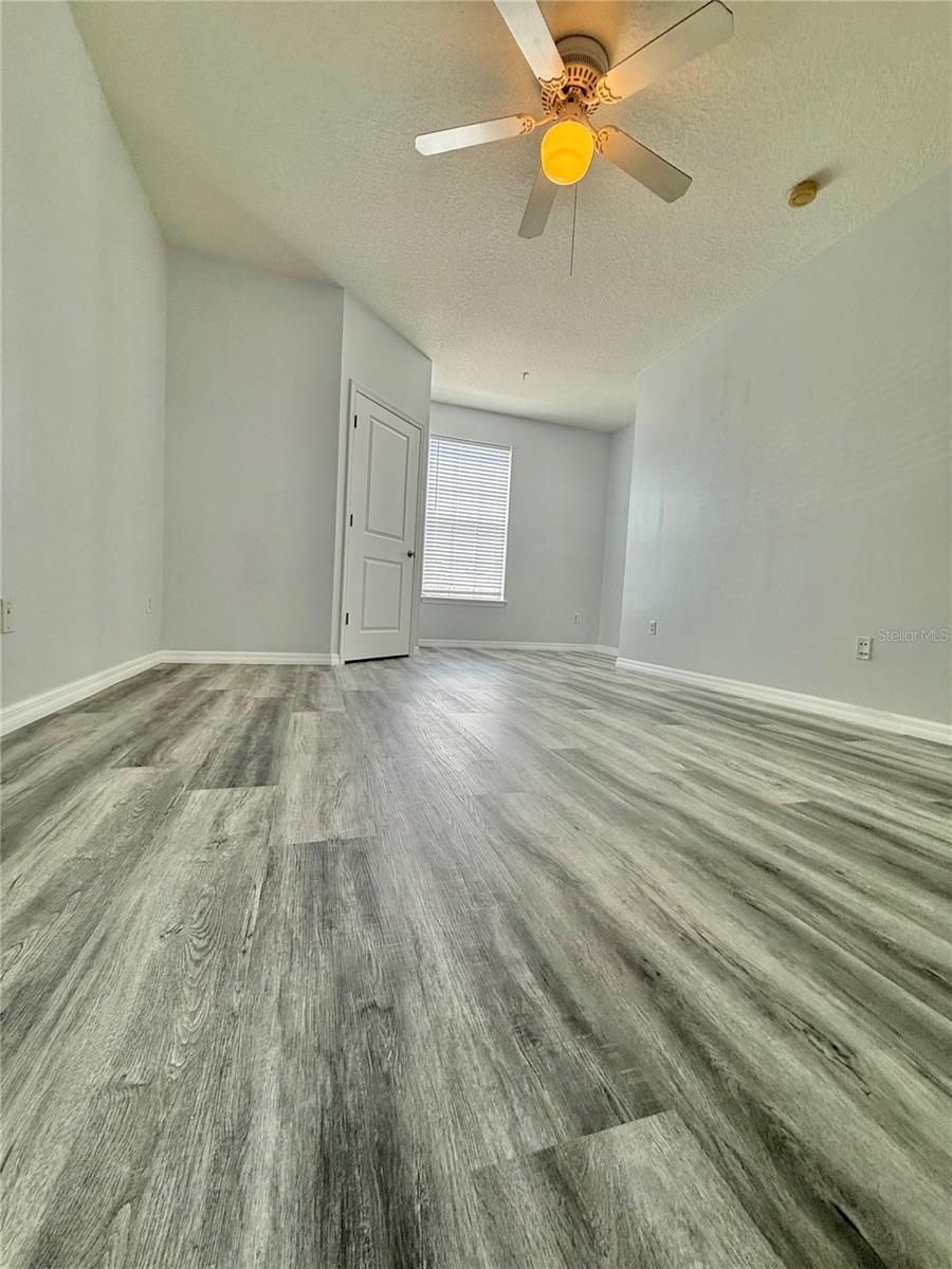 Image 15 of 30 For 14226 Fredricksburg Drive 204