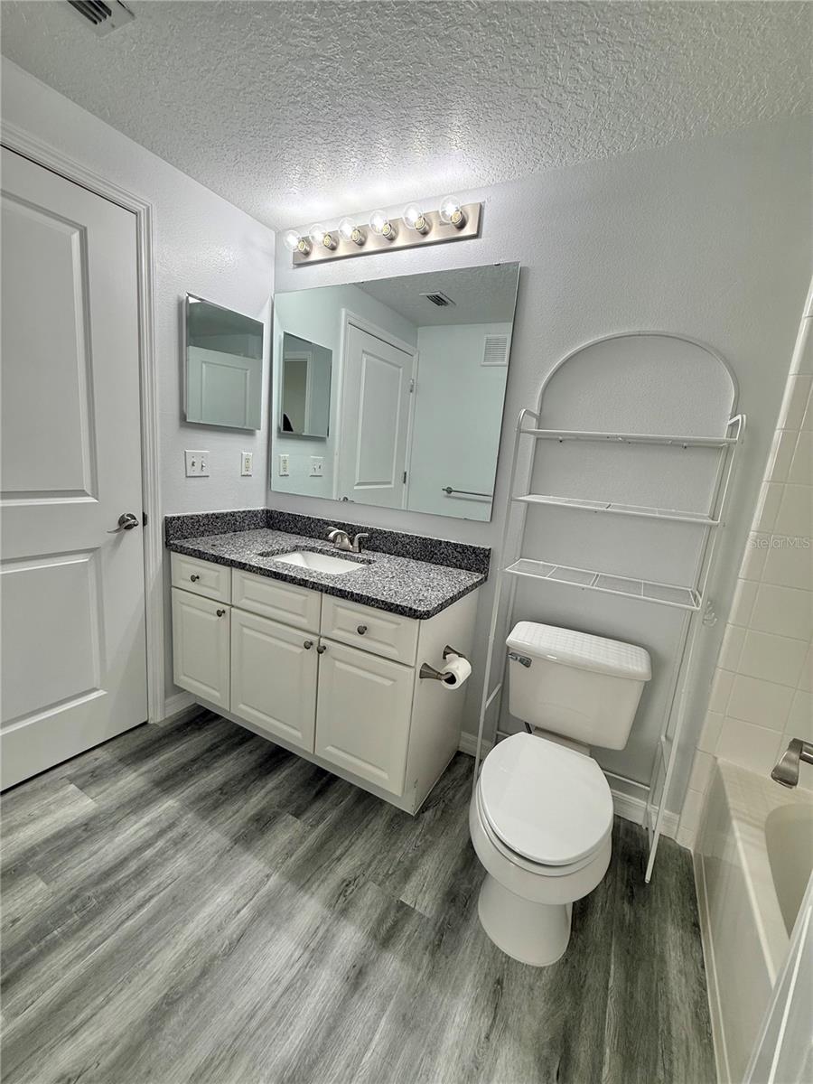 Image 18 of 30 For 14226 Fredricksburg Drive 204