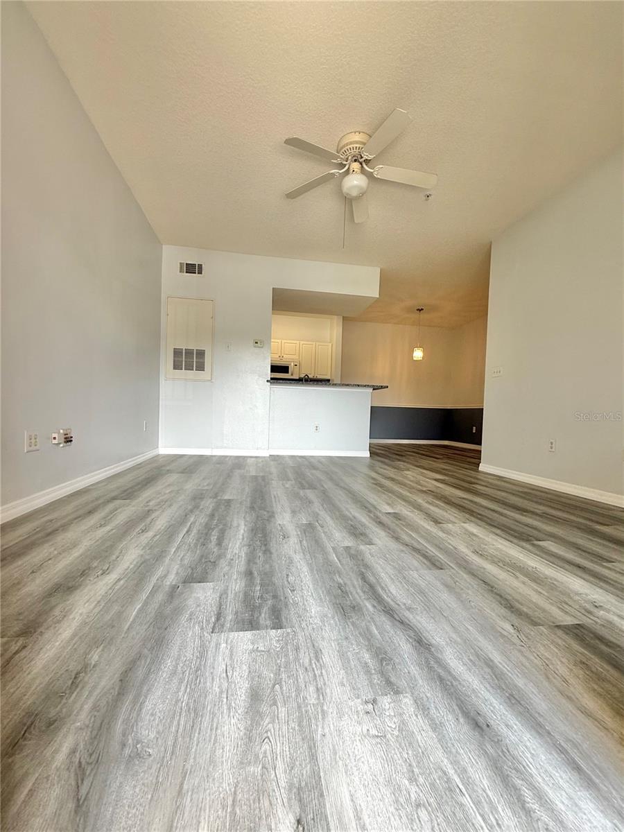 Image 22 of 30 For 14226 Fredricksburg Drive 204