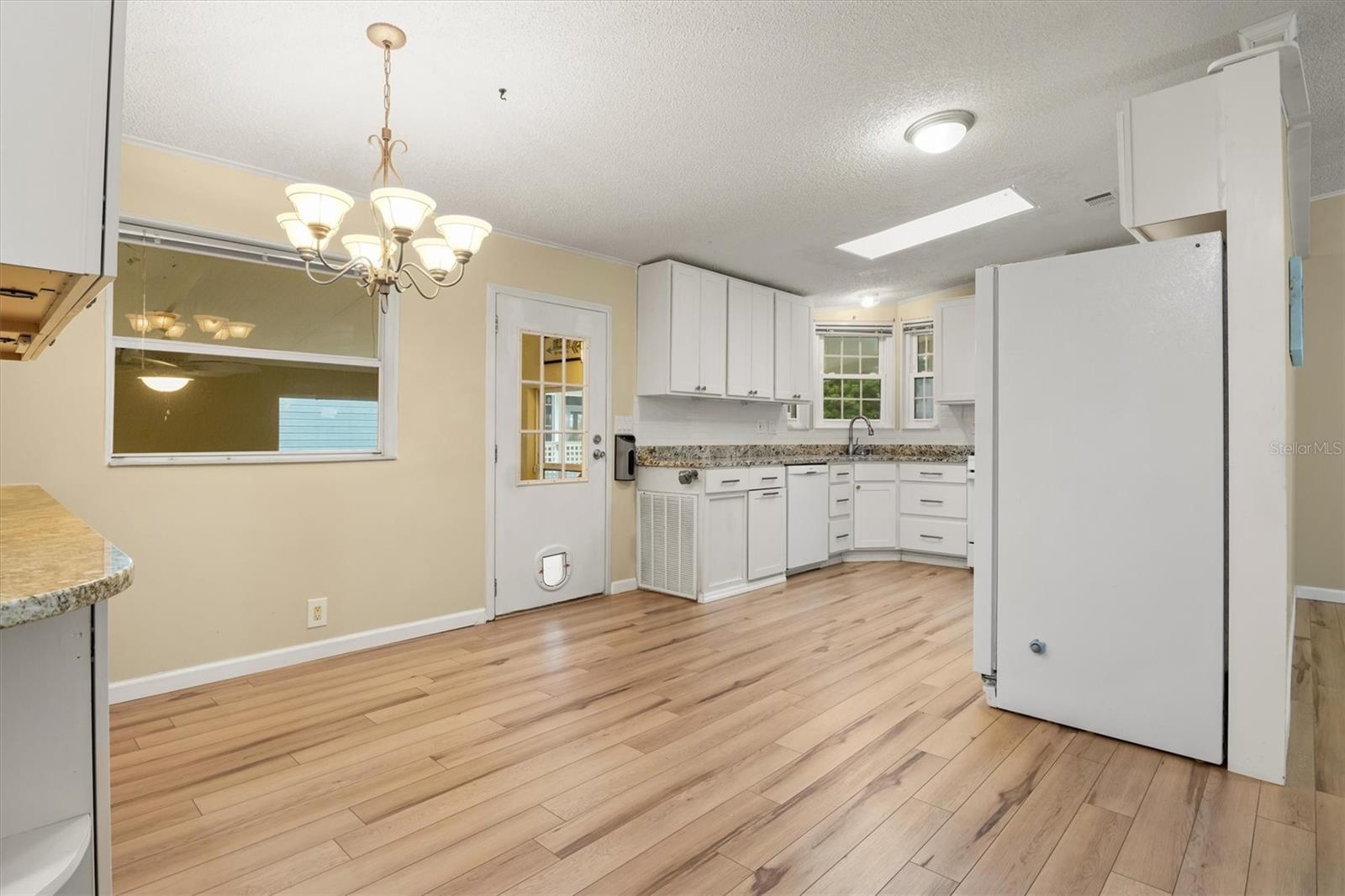 Image 12 of 48 For 6084 Southern Oaks Drive Se