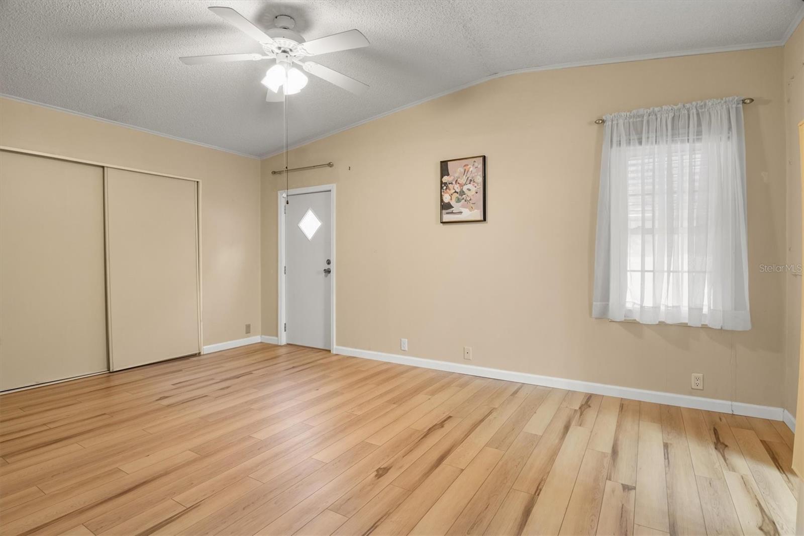 Image 16 of 48 For 6084 Southern Oaks Drive Se