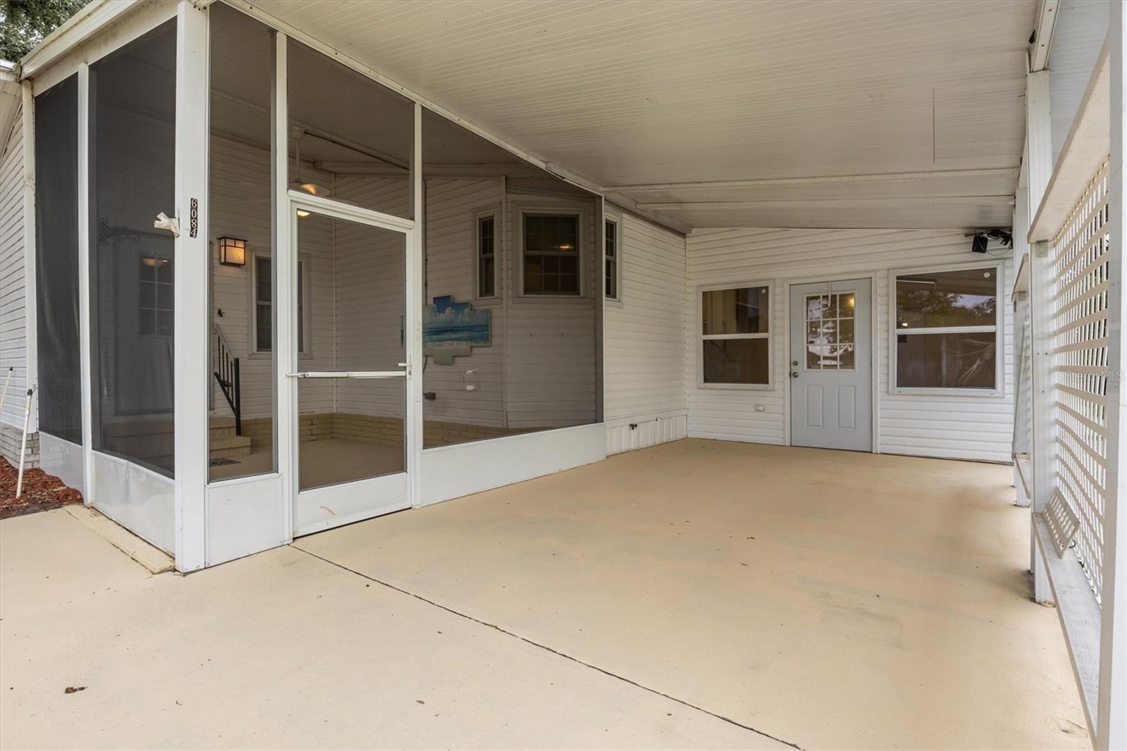 Image 4 of 48 For 6084 Southern Oaks Drive Se