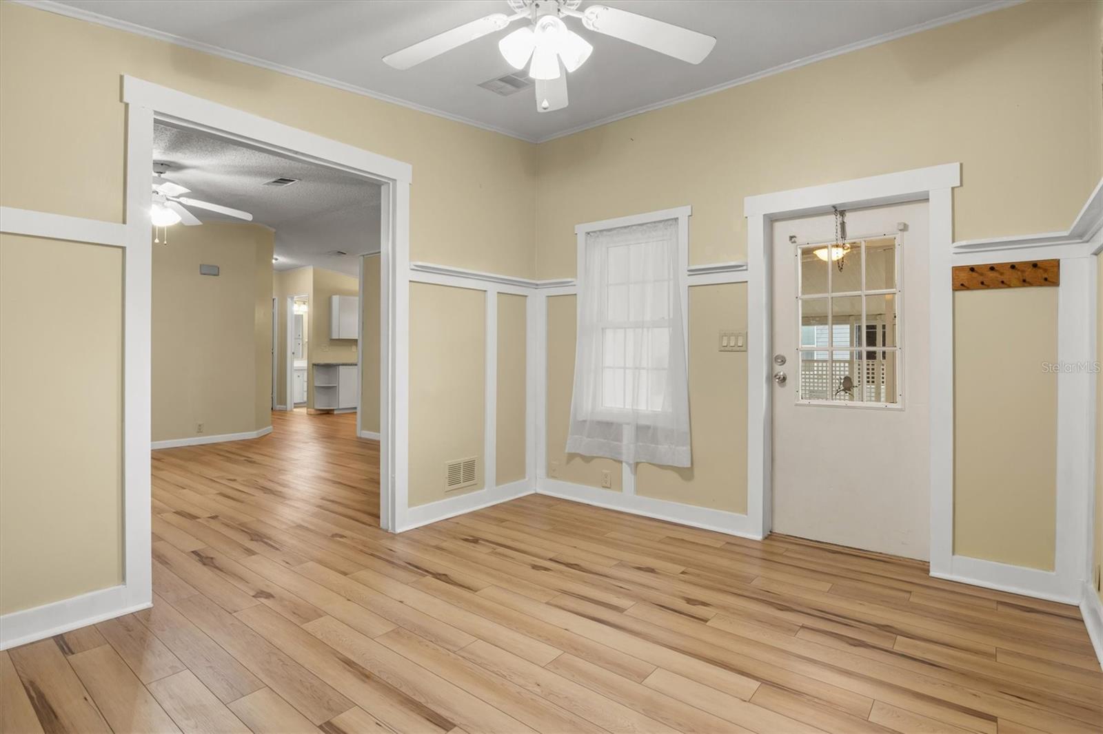 Image 6 of 48 For 6084 Southern Oaks Drive Se