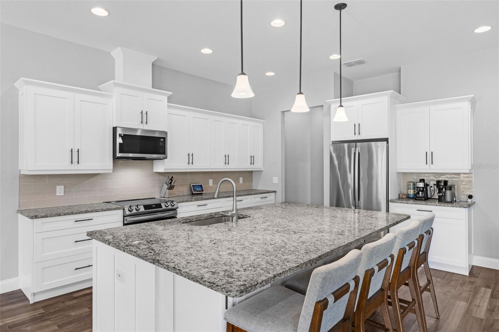 Image 16 of 55 For 6634 Ridgemont Rd