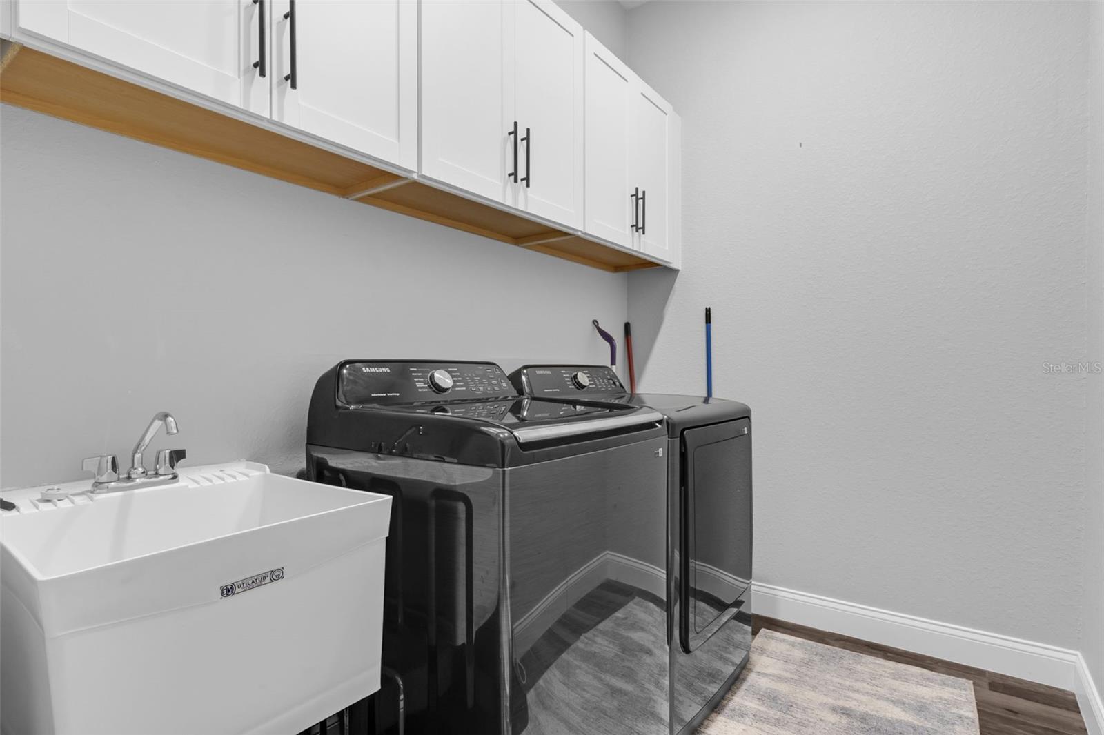 Image 36 of 55 For 6634 Ridgemont Rd