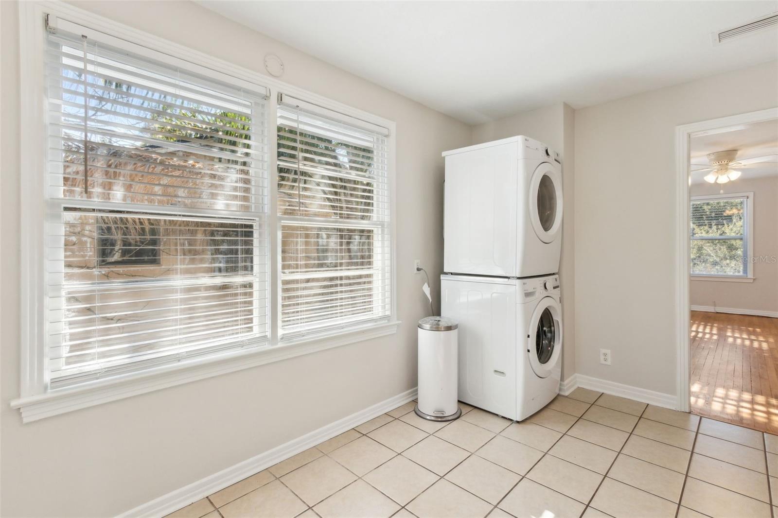 Image 10 of 21 For 1405 Dancy Street