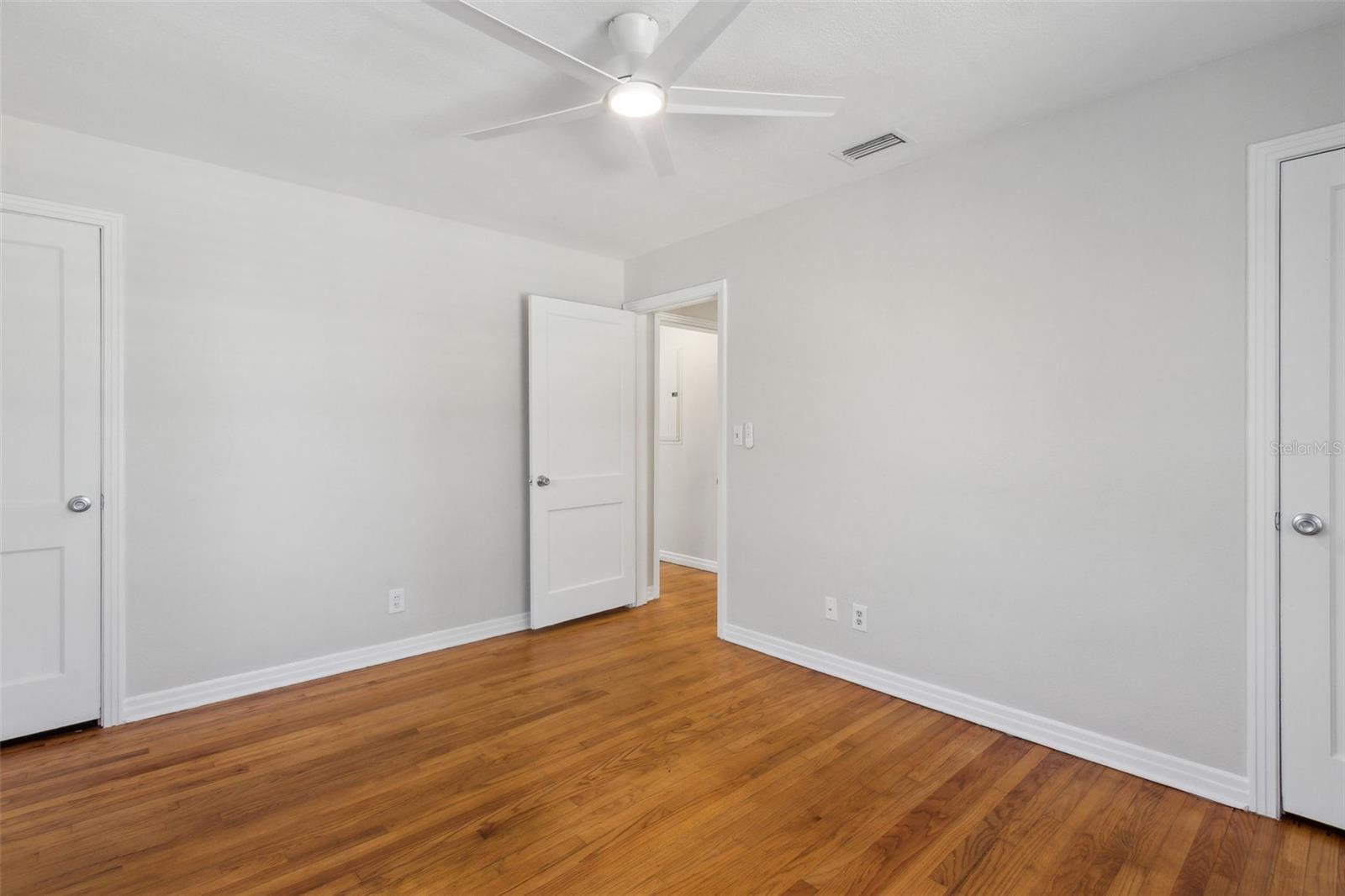Image 16 of 21 For 1405 Dancy Street