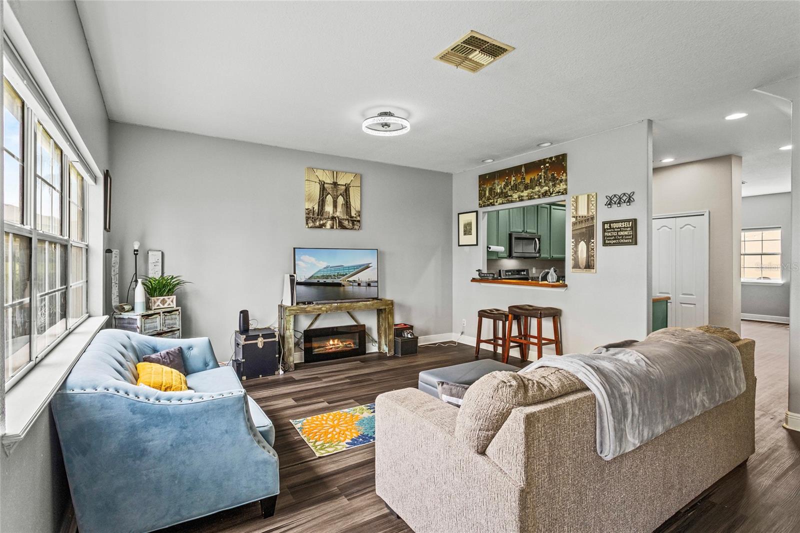 Image 5 of 24 For 17307 Chateau Pine Way