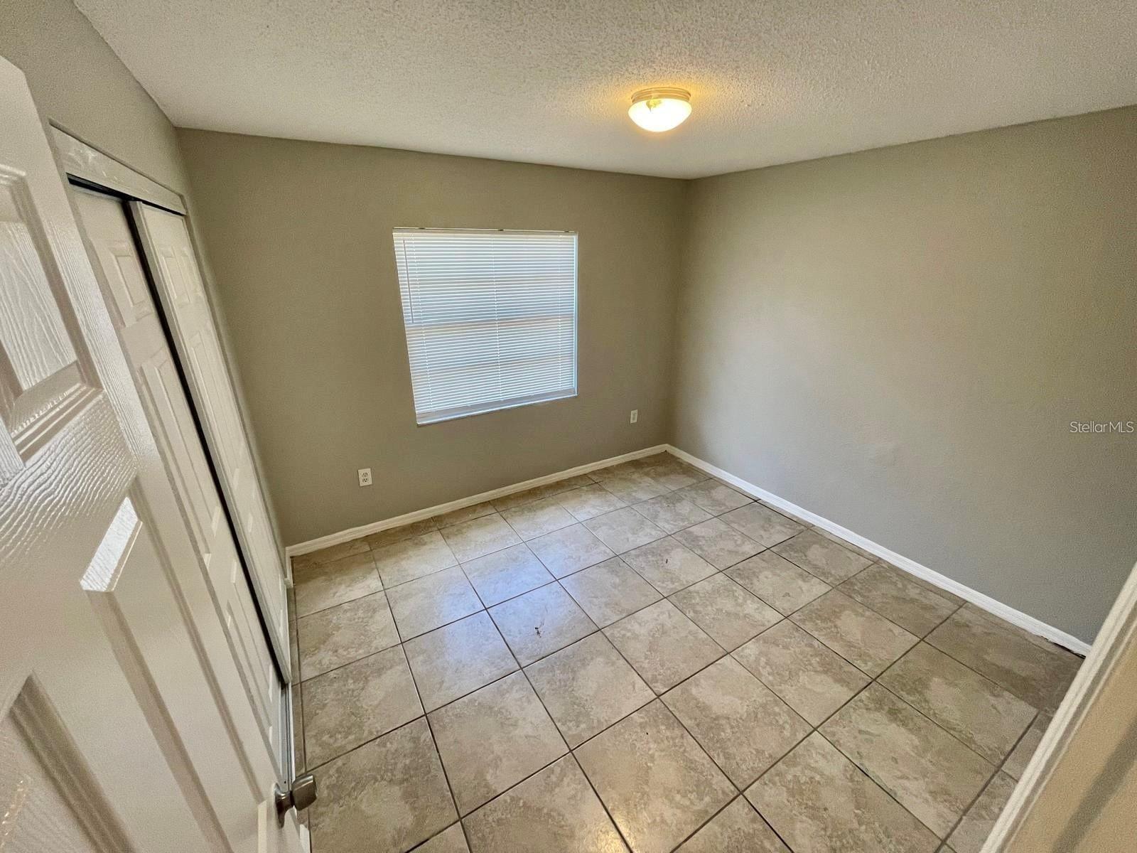 Image 5 of 10 For 1700 Birchwood Circle