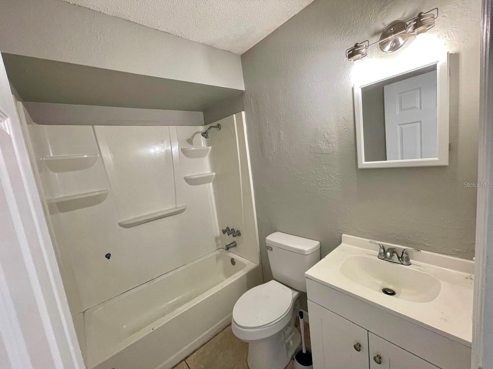 Image 7 of 10 For 1700 Birchwood Circle