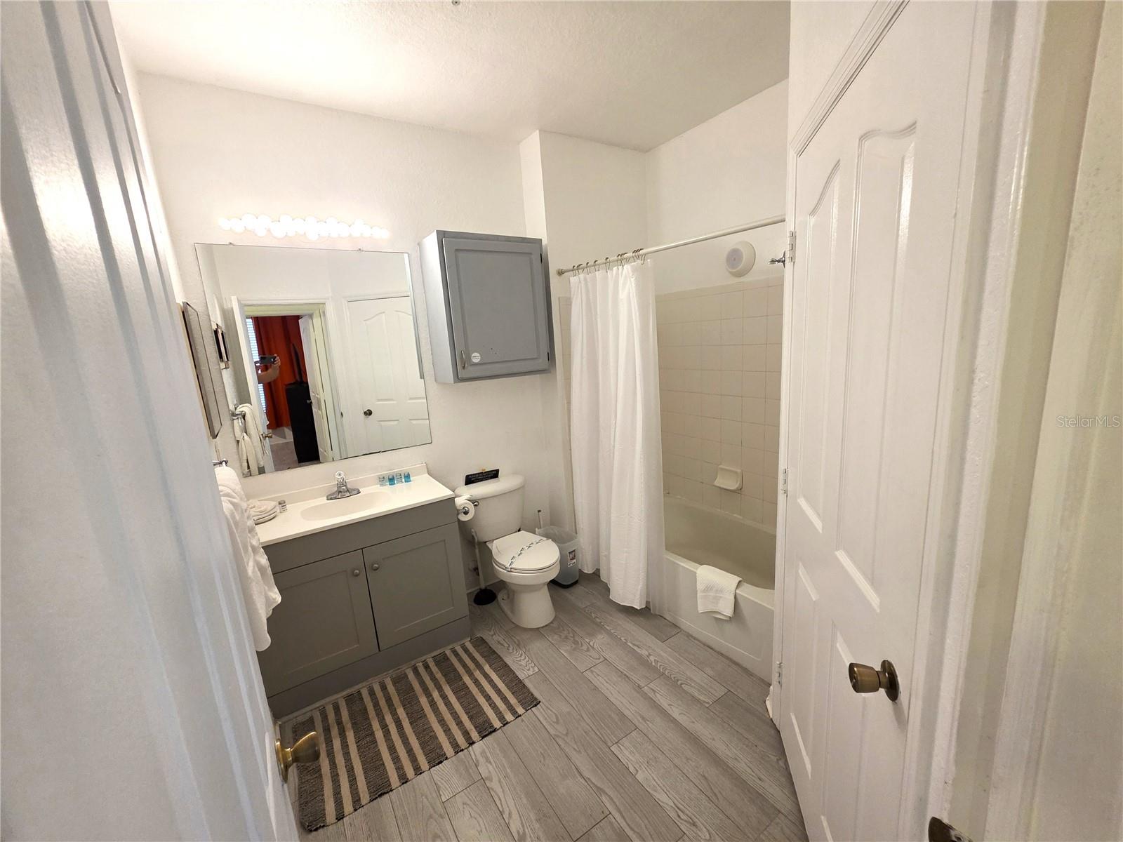 Image 10 of 30 For 8824 Dunes Court 103