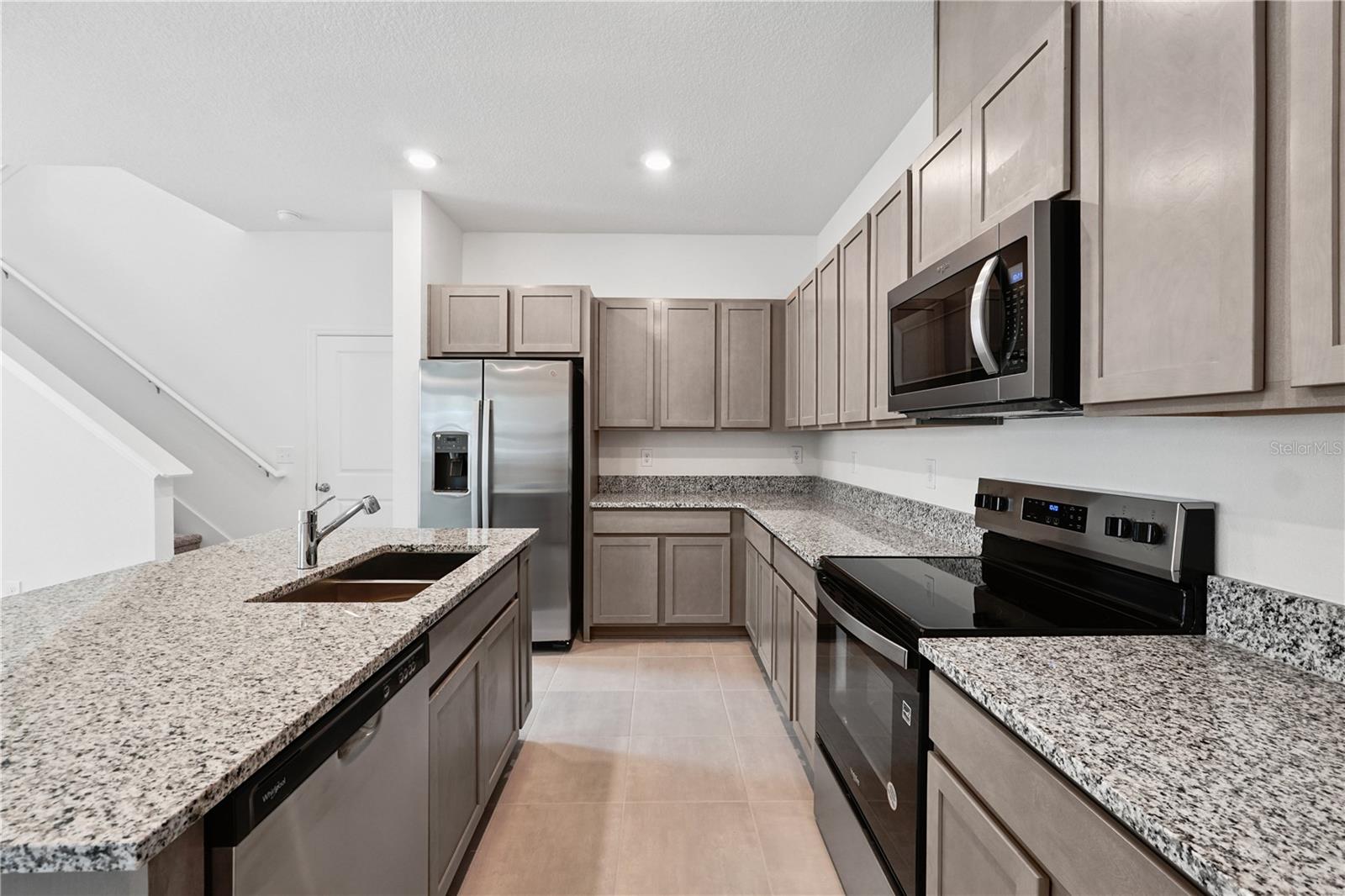 Image 11 of 36 For 736 Overpool Avenue
