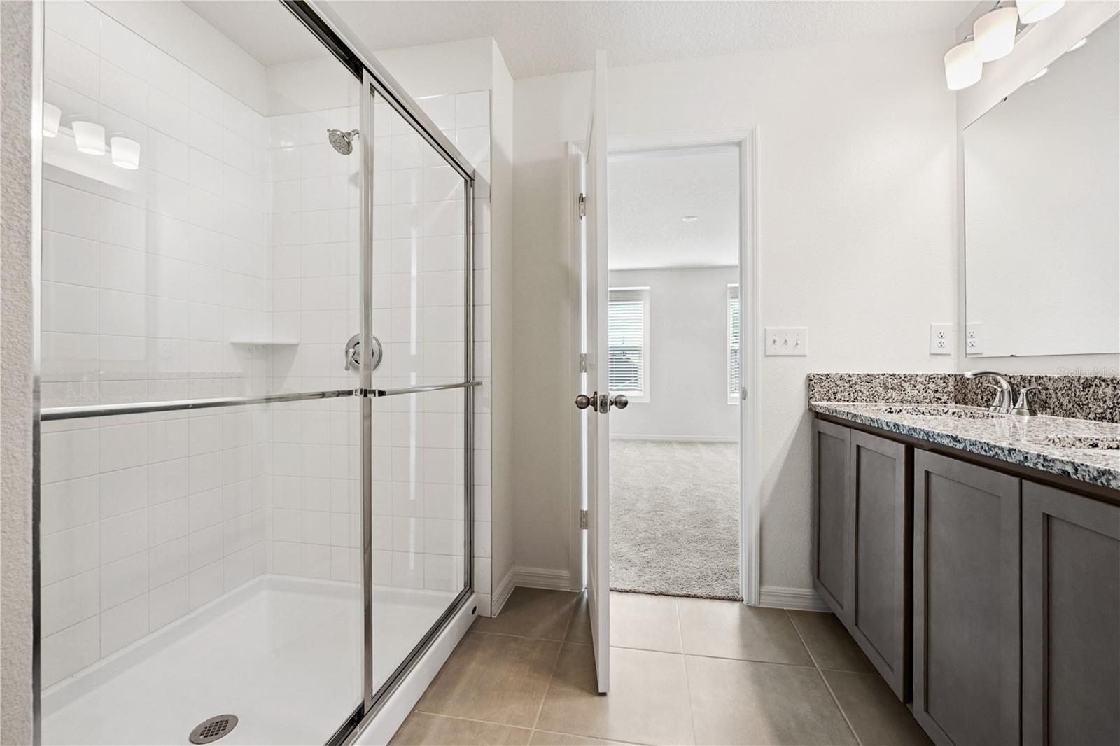 Image 17 of 36 For 736 Overpool Avenue