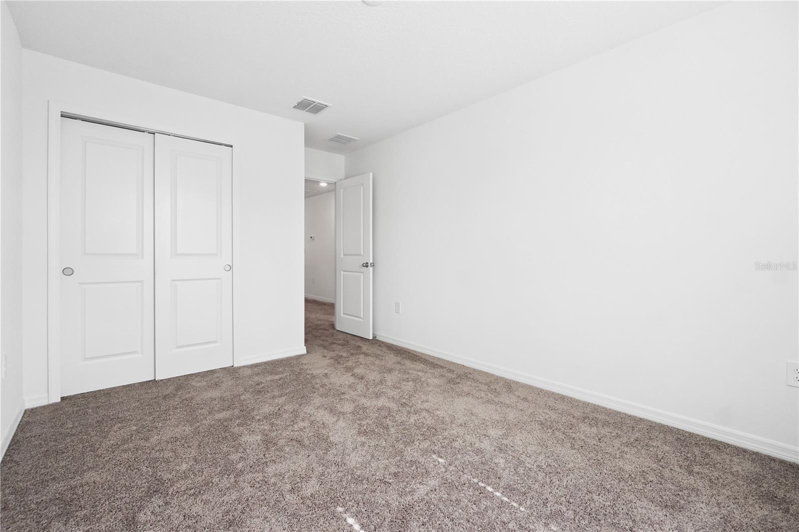 Image 20 of 36 For 736 Overpool Avenue