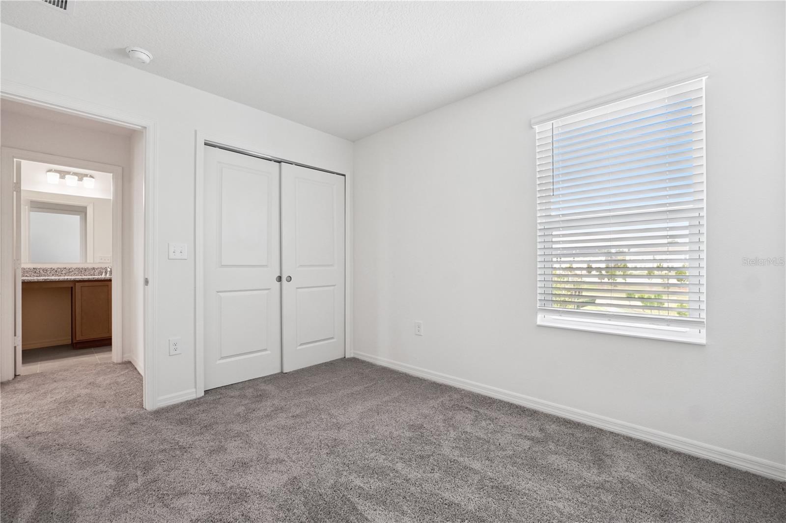 Image 22 of 36 For 736 Overpool Avenue