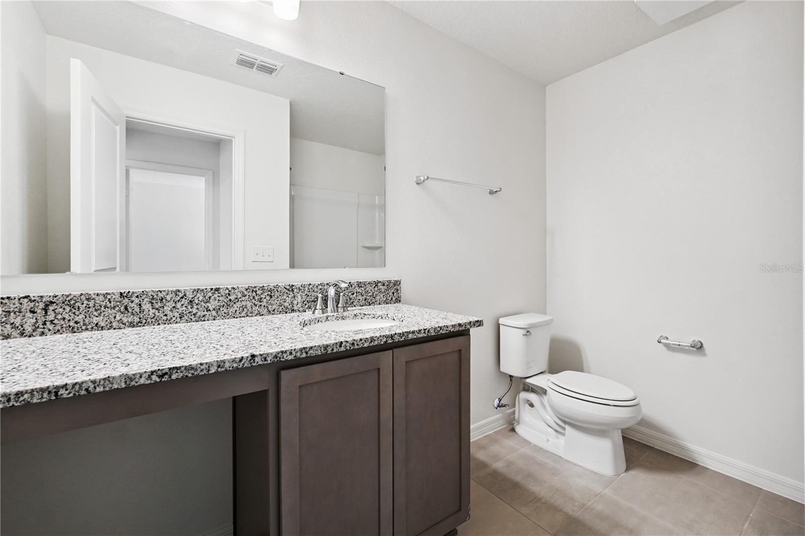 Image 24 of 36 For 736 Overpool Avenue