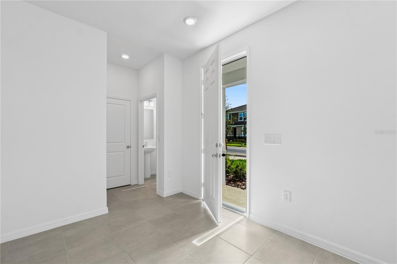 Image 6 of 36 For 736 Overpool Avenue