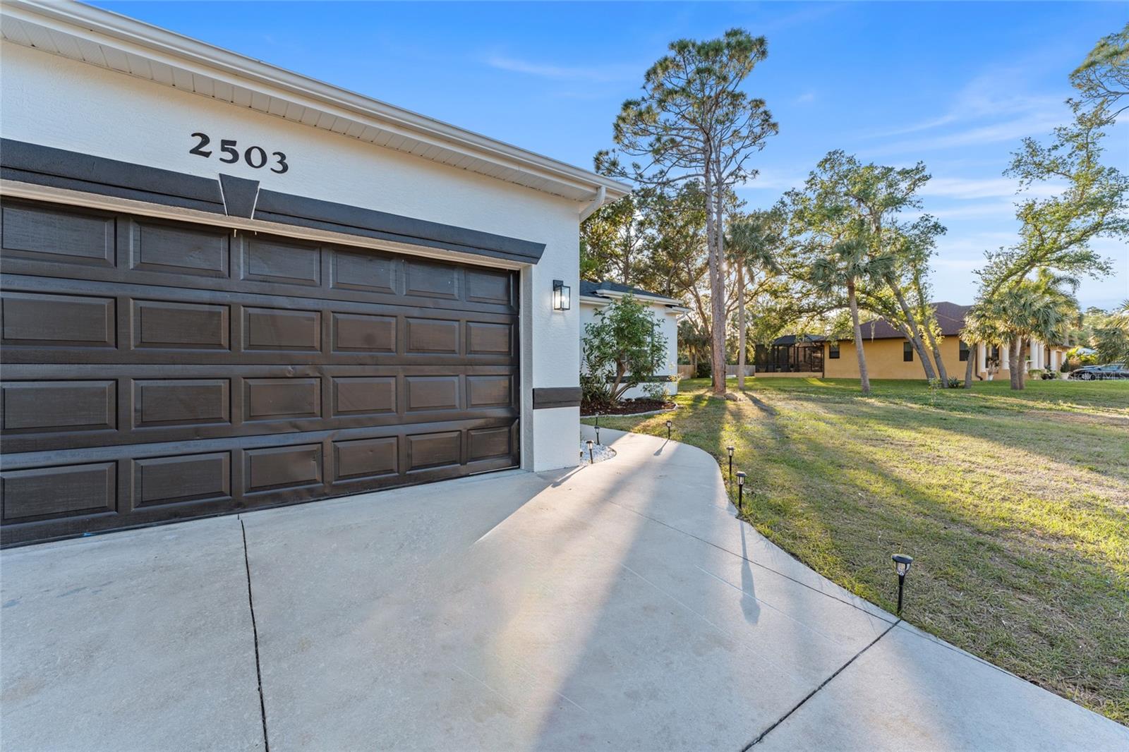 Image 41 of 47 For 2503 Dumont Lane