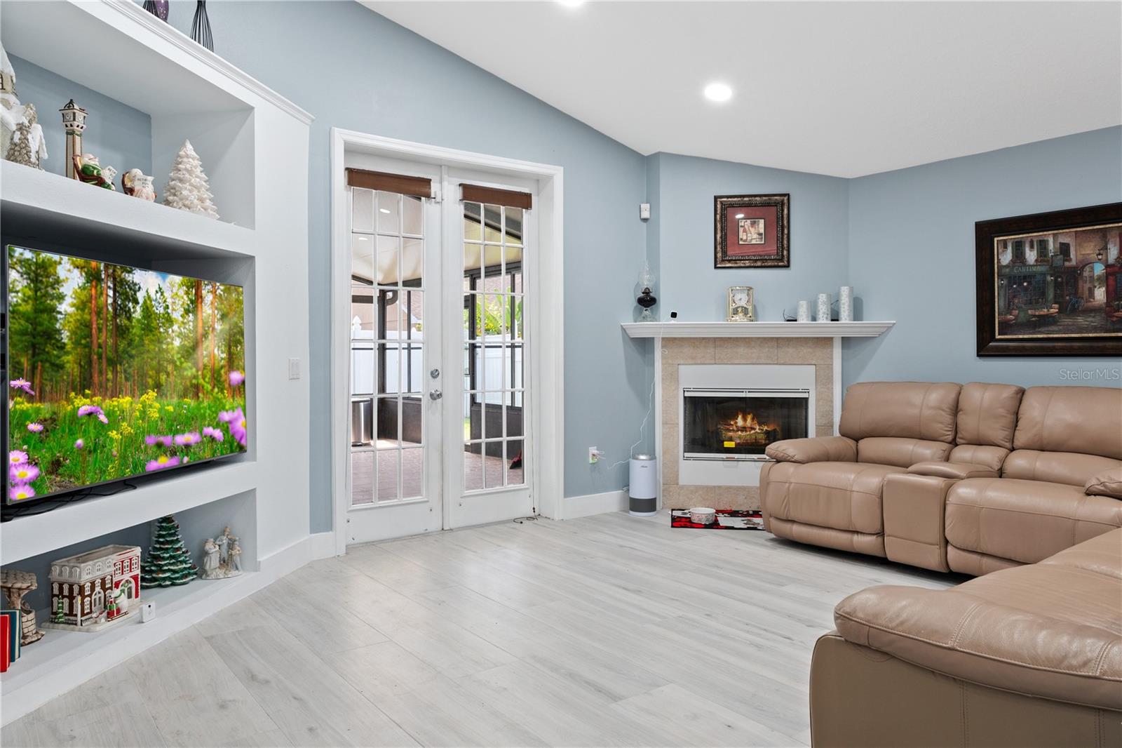 Image 9 of 49 For 107 Thornbury Lane