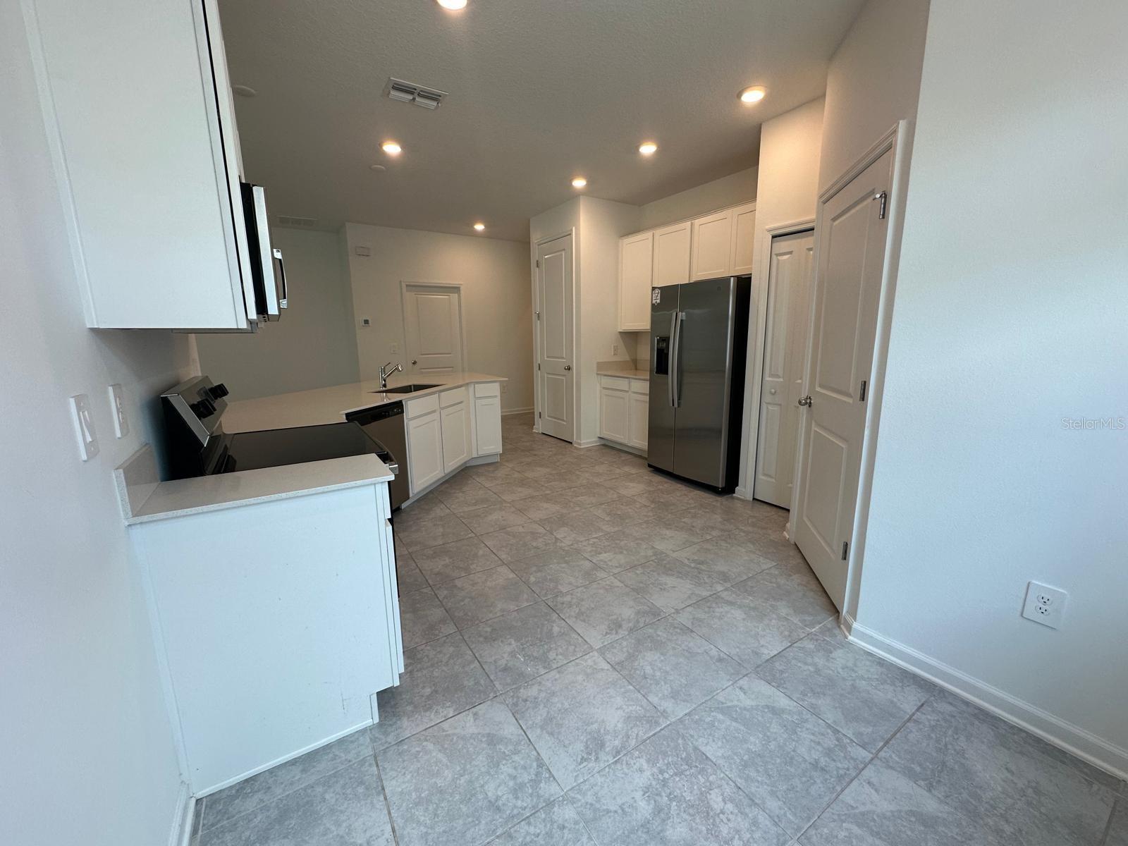 Image 16 of 76 For 2075 Punch Bowl Avenue