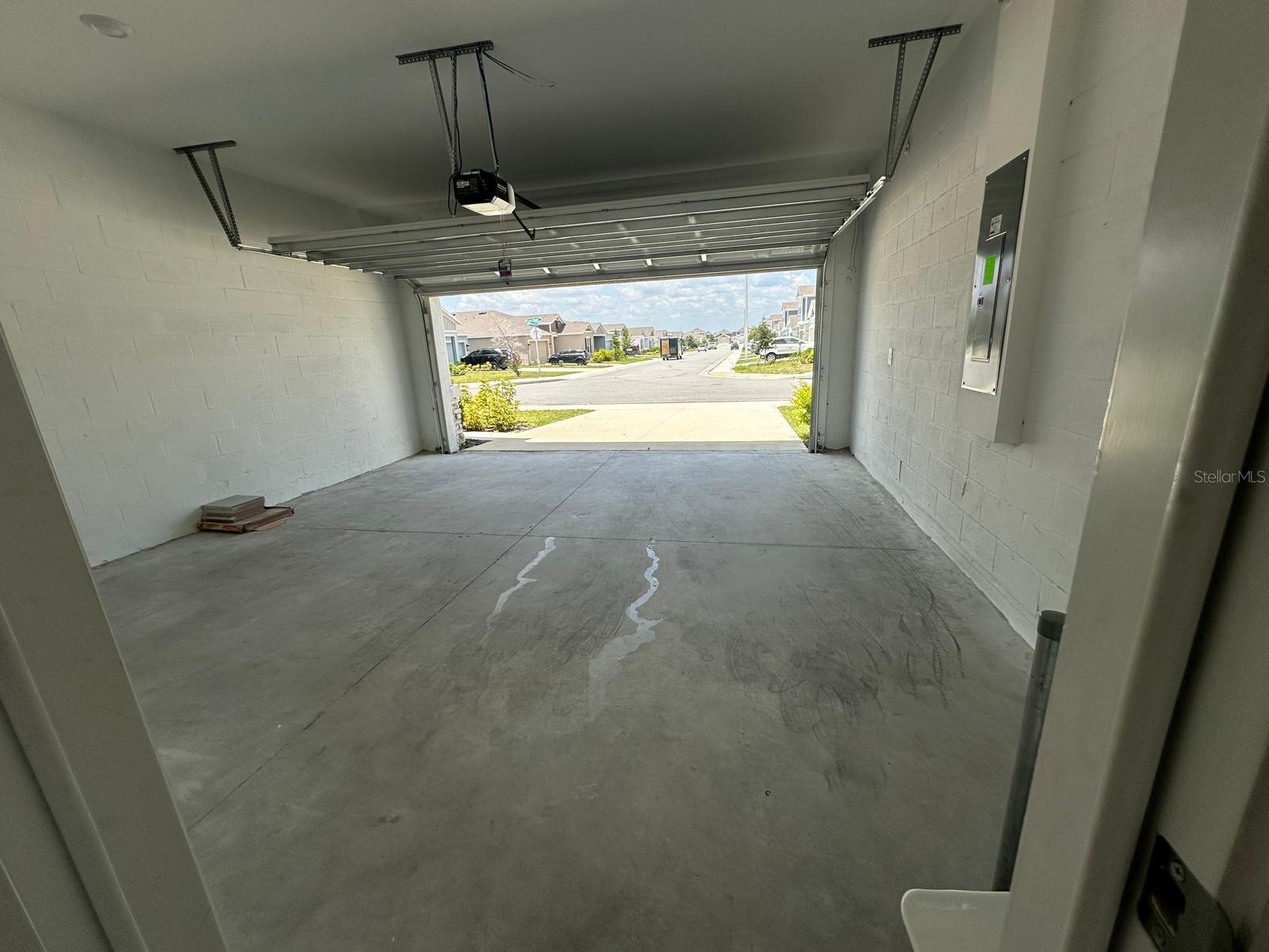 Image 22 of 76 For 2075 Punch Bowl Avenue
