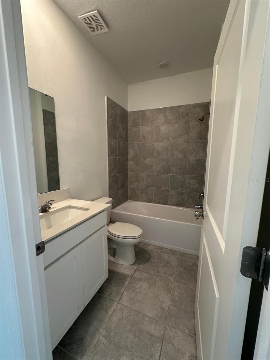 Image 40 of 76 For 2075 Punch Bowl Avenue