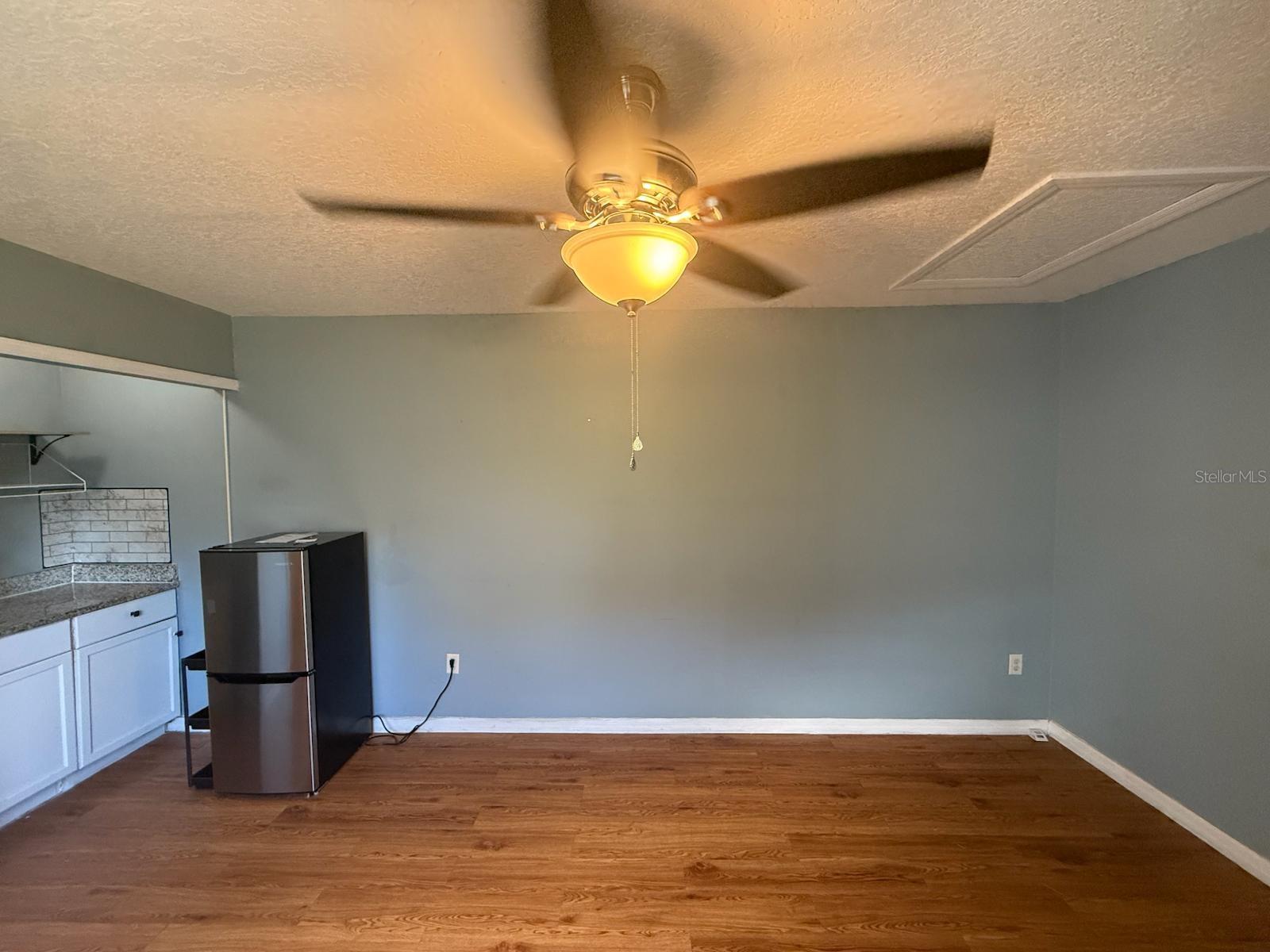 Image 3 of 30 For 843 Caribbean Drive B